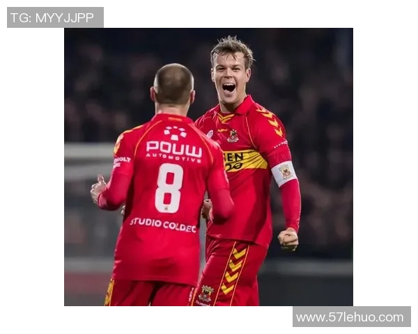 鹿晗携手上海足球明星团队共创辉煌未来展现青春活力与运动精神 鹿晗携手上海足球明星团队共创辉煌未来展现青春活力与运动精神